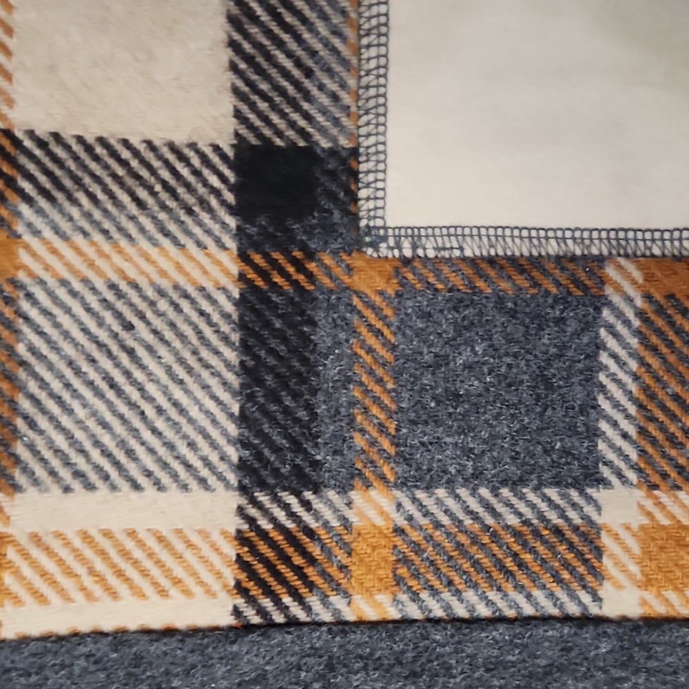 100% Wool Cameleon plaid pea coat - Picture 6 of 8